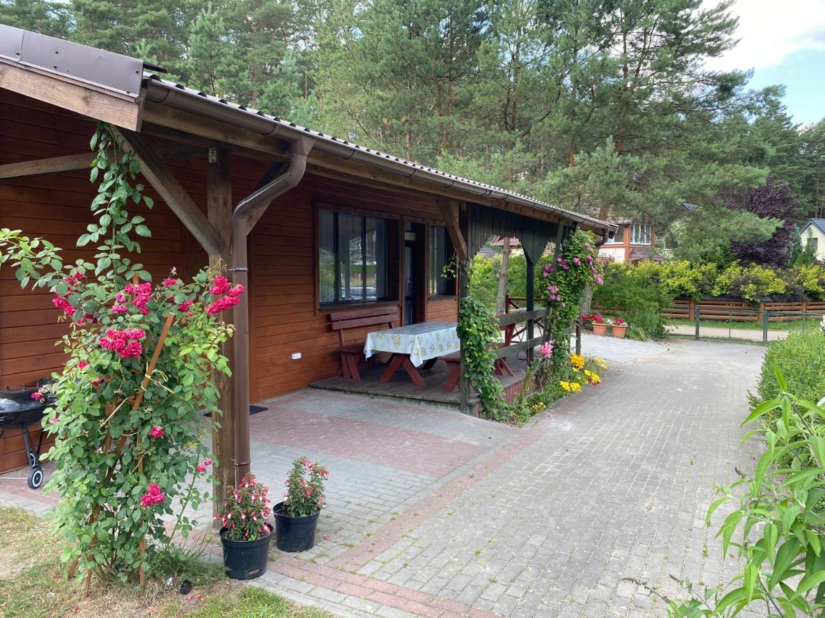 Domek Letniskowy Nad Jeziorem Wiejskim Lakie Extérieur photo