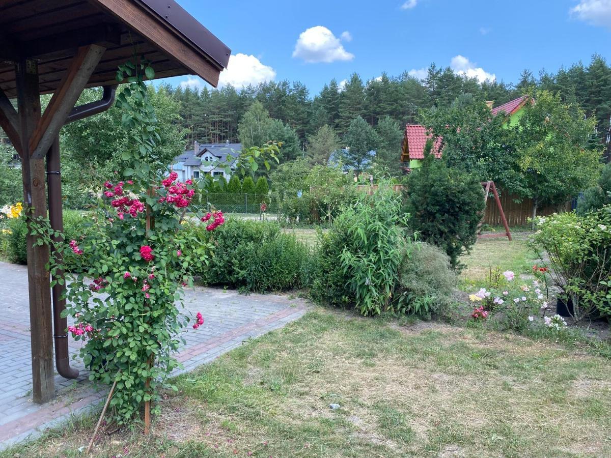 Domek Letniskowy Nad Jeziorem Wiejskim Lakie Extérieur photo