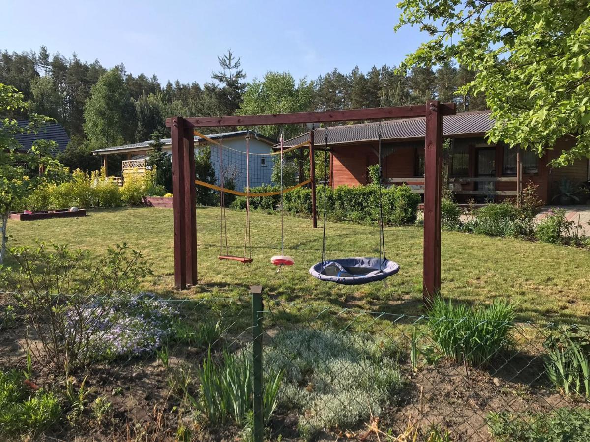Domek Letniskowy Nad Jeziorem Wiejskim Lakie Extérieur photo